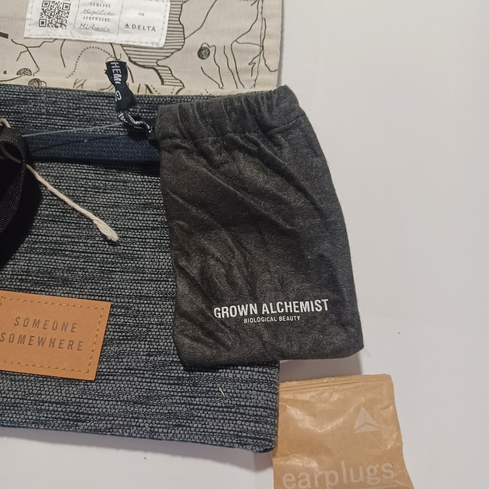 Delta Airlines Travel Kit For Business Class by Grown Alchemist - Picture 3 of 6